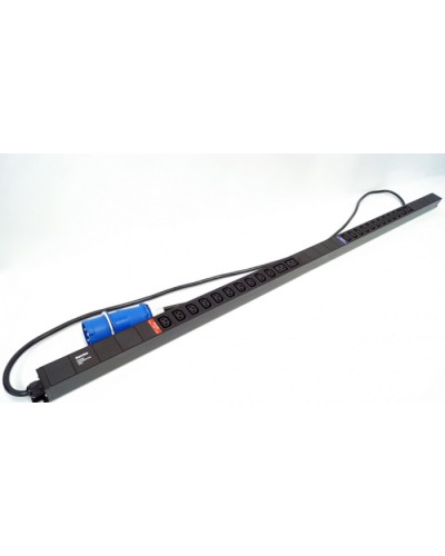 Блок розеток, вертикальный черн Hyperline (SHE-20IEC-4BIEC-32-3PVB) в Сергиевом Посаде Блоки розеток Pintop.ru