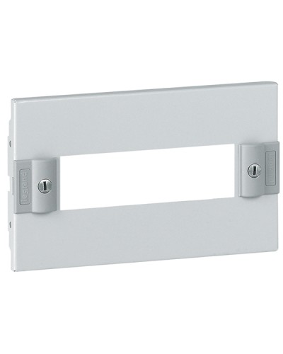 Панель лицевая Legrand 020304 в Сергиевом Посаде Аксессуары для стоек и шкафов Pintop.ru