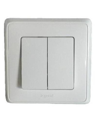 Выключатель автоматические клеммы 10 А 250 В белый Cariva Legrand 773658 в Сергиевом Посаде Аксессуары для кабель-канала Pintop.ru
